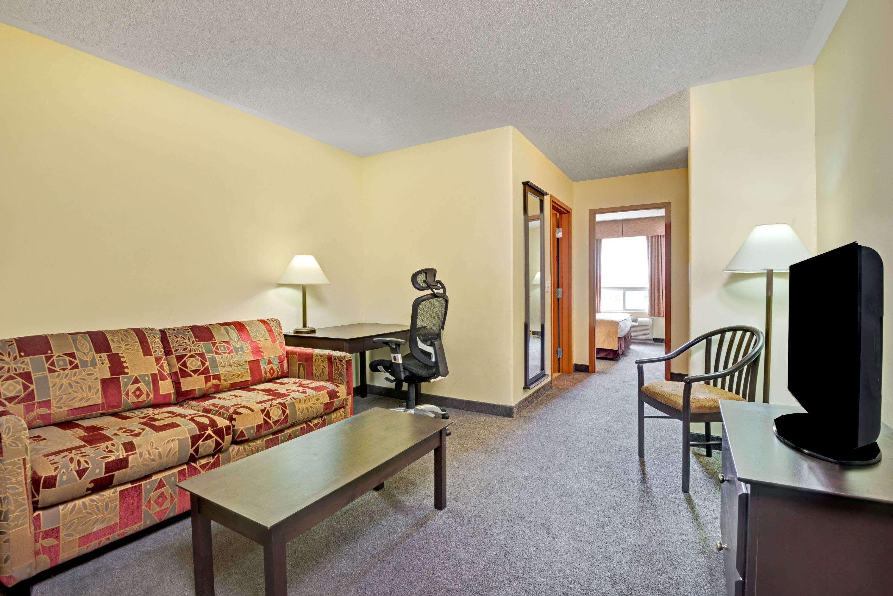 Super 8 By Wyndham Barrie South Hotel Kültér fotó