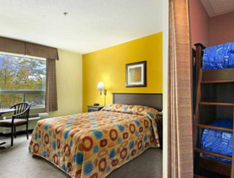 Super 8 By Wyndham Barrie South Hotel Kültér fotó