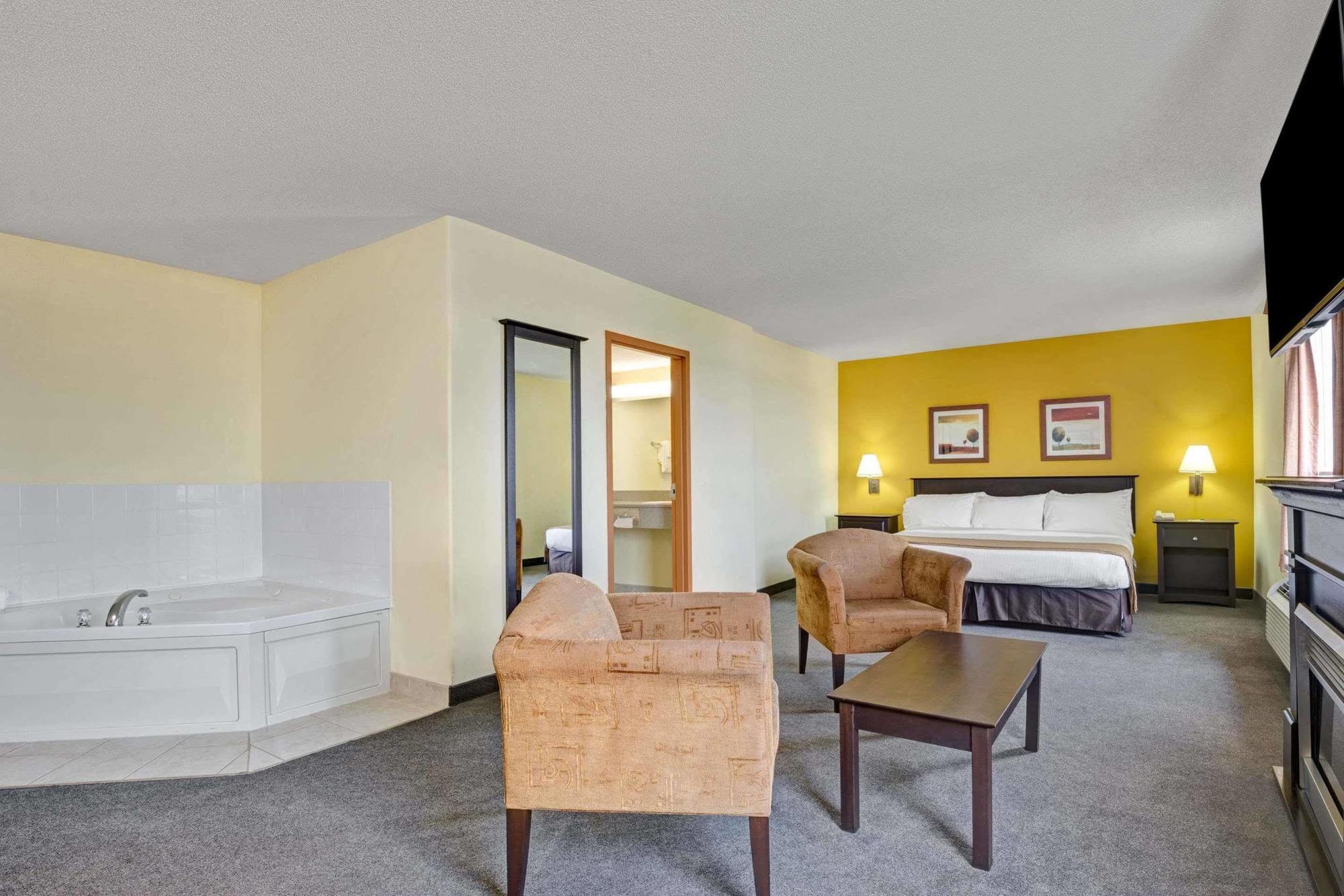 Super 8 By Wyndham Barrie South Hotel Kültér fotó